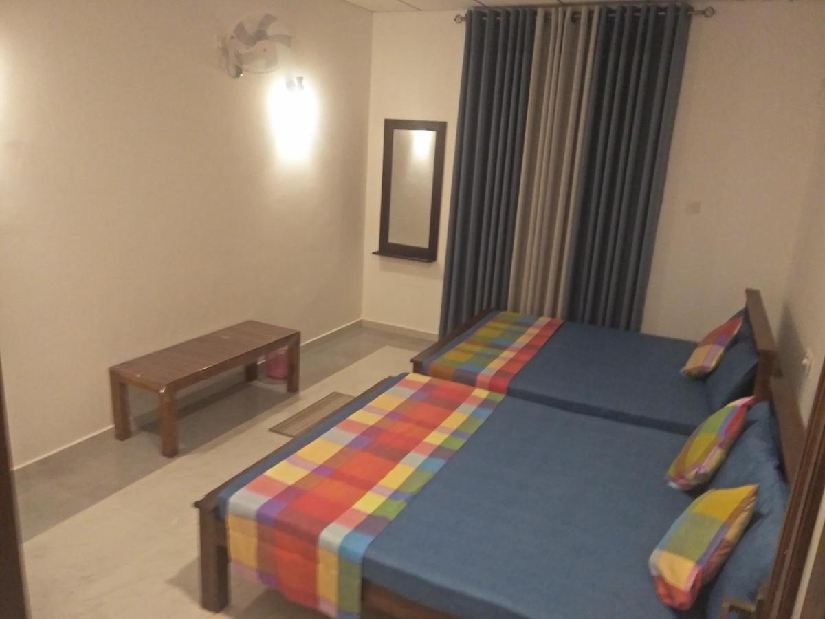 Ehala Family Rest Hotel Anuradhapura Ngoại thất bức ảnh