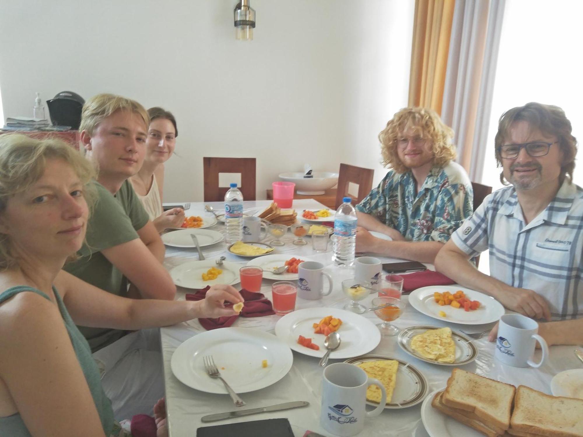 Ehala Family Rest Hotel Anuradhapura Ngoại thất bức ảnh